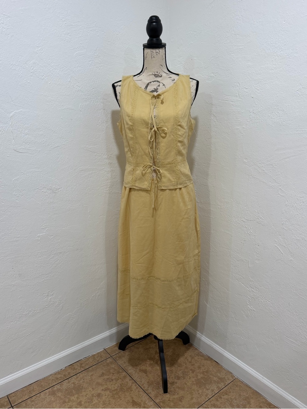 REFORMATION Ainsley Two Piece Set In Yellow - Size - 8